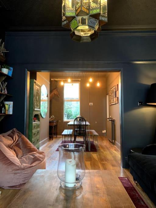 Chic Townhouse Near Tunnels Beaches Ilfracombe Exterior foto